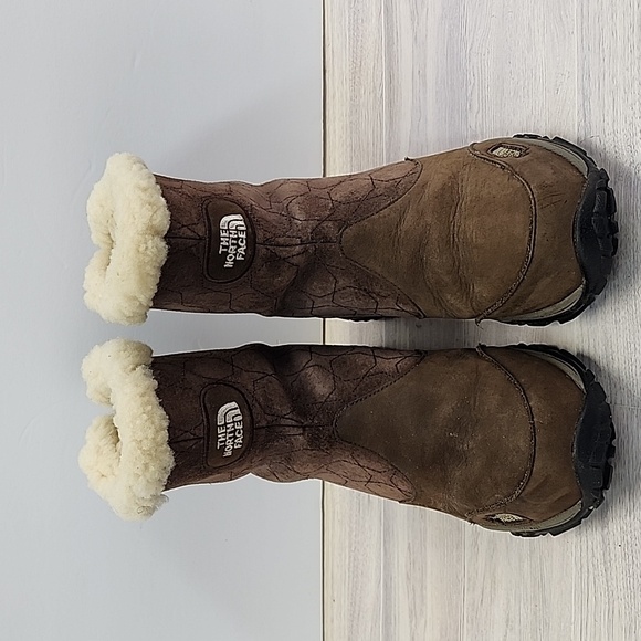 The North Face Womens Quilted Winter Boots Cozy Shearling  Waterproof  Brown 9.5 - Picture 7 of 16